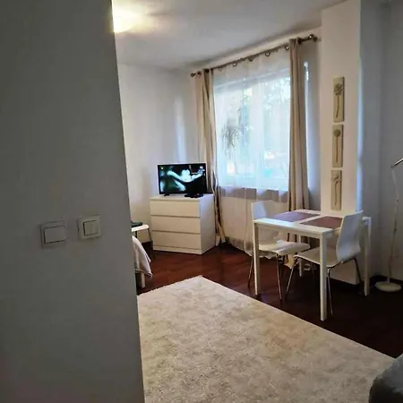 Great Apart Kabaty Apartment