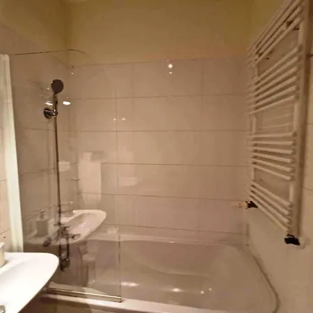 Great Apart Kabaty Apartment *